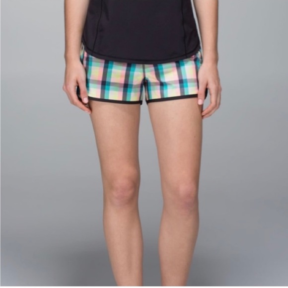 Lululemon Athletica Speed Run Shorts Checked Plaid - Picture 3 of 13